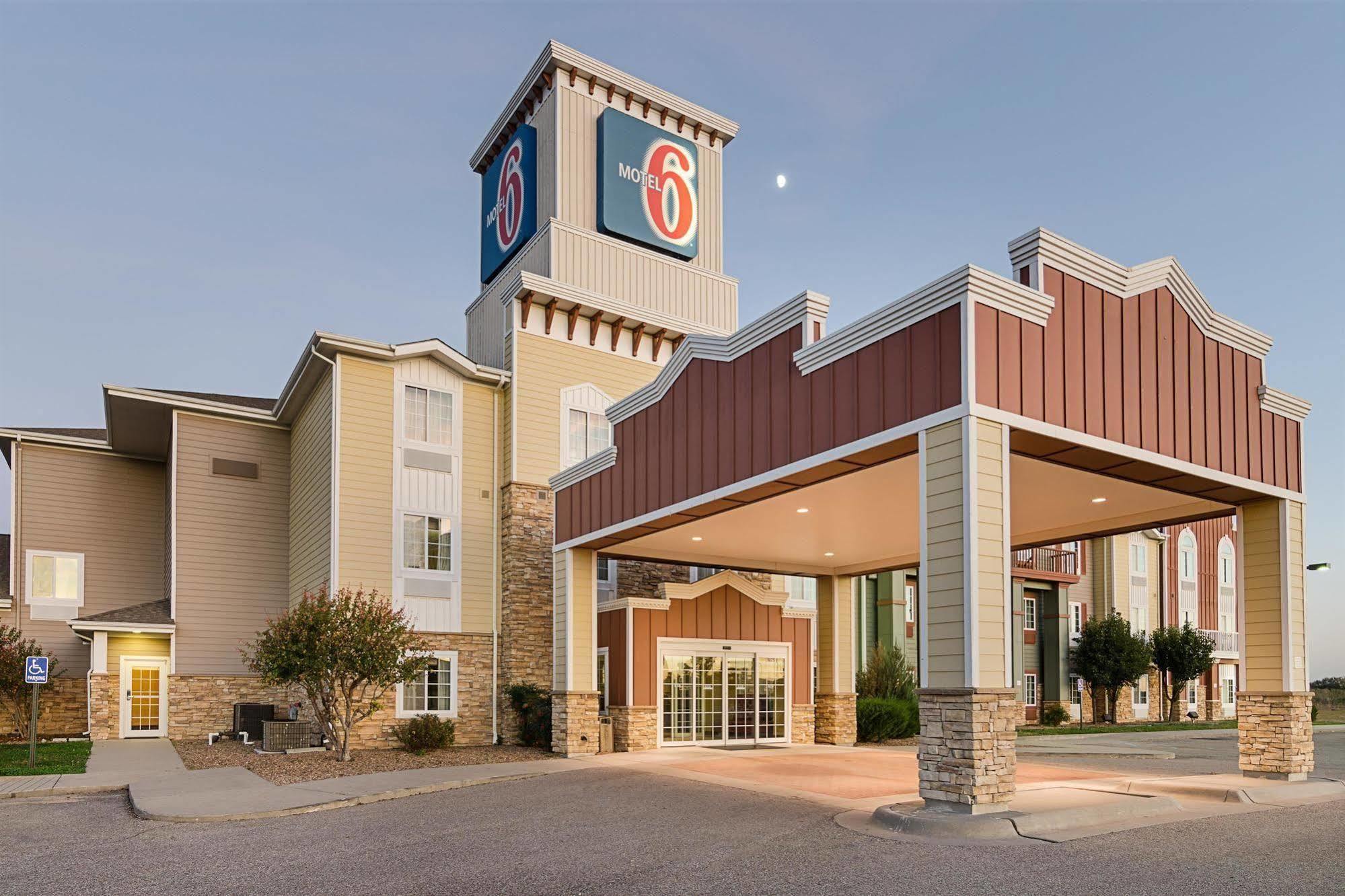 Park City Motel 6-Valley Center, Ks מראה חיצוני תמונה