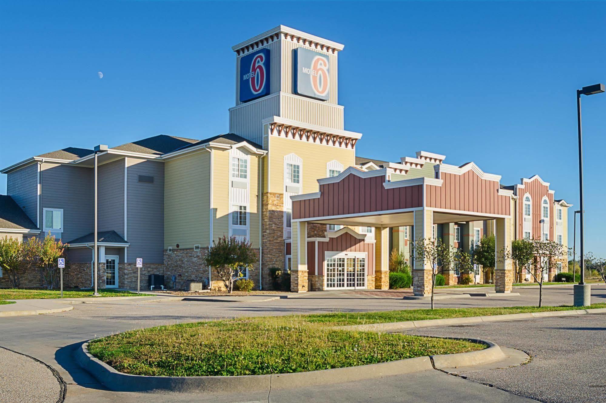 Park City Motel 6-Valley Center, Ks מראה חיצוני תמונה